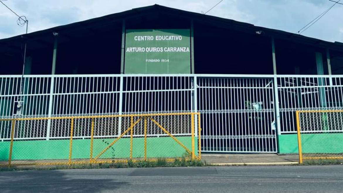 Escuela Arturo Quirós Carranza