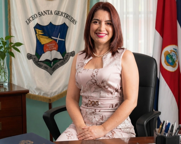 Directora Institucional