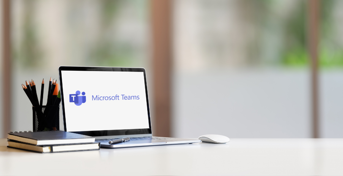 Logo de Microsoft Teams en pantalla de computadora portátil